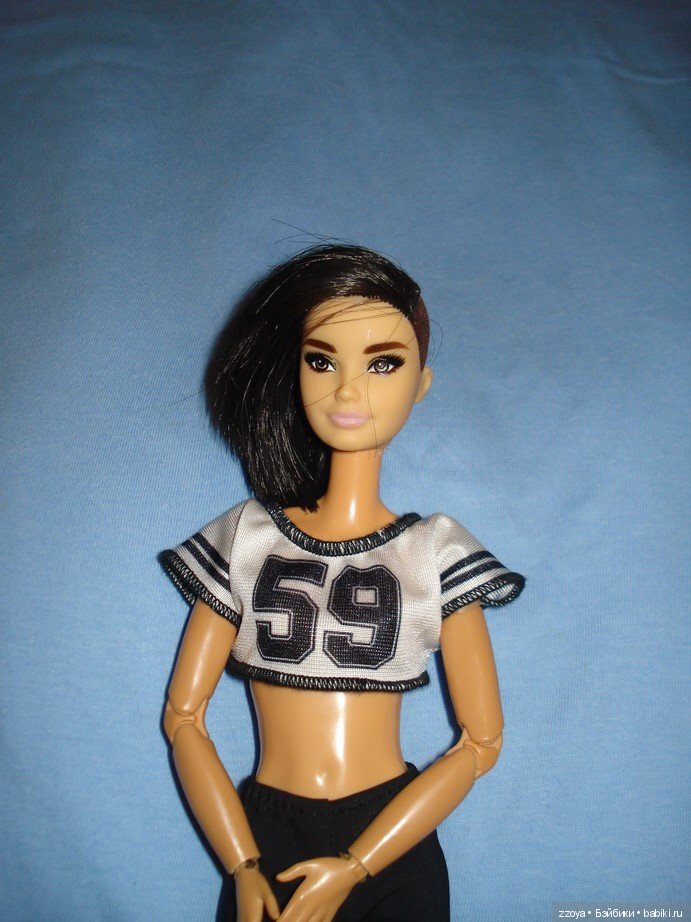 Новенькая — Куклы Barbie (Барби): Looks (фото 9)