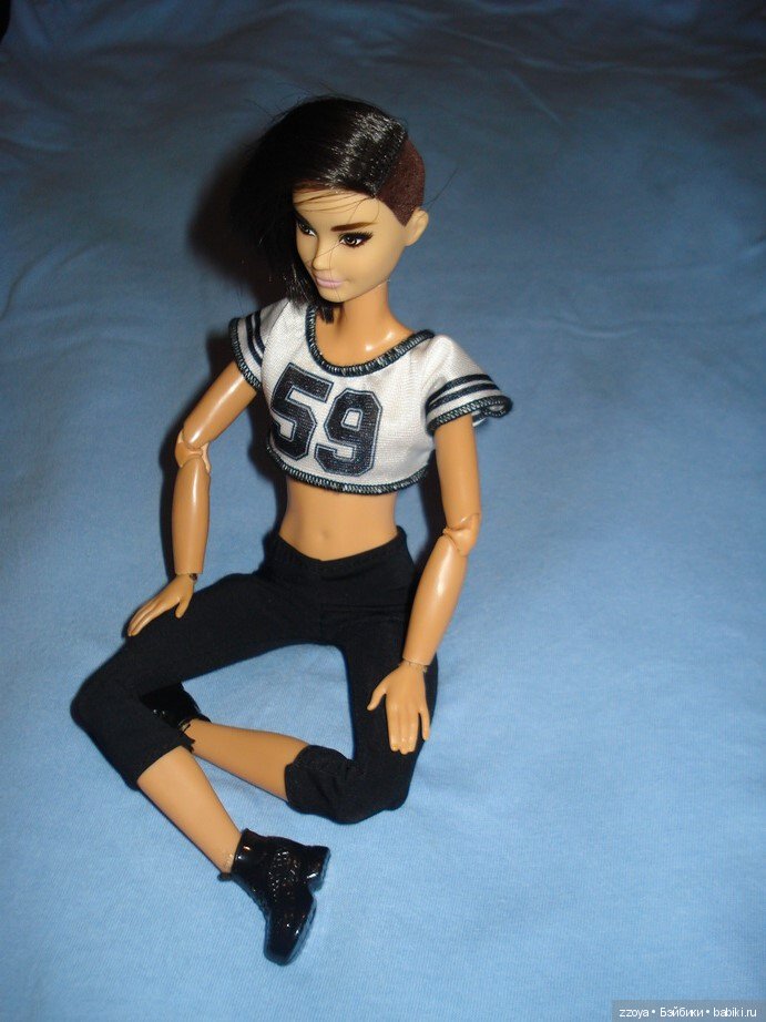 Новенькая — Куклы Barbie (Барби): Looks (фото 7)
