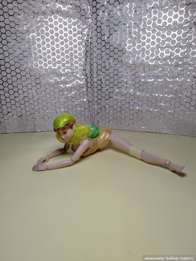 Чудеса гибкости Нэз. Художественная гимнастика с мячиком