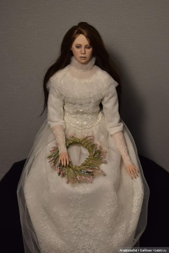 Белый вереск в твоих волосах... Как же звали тебя