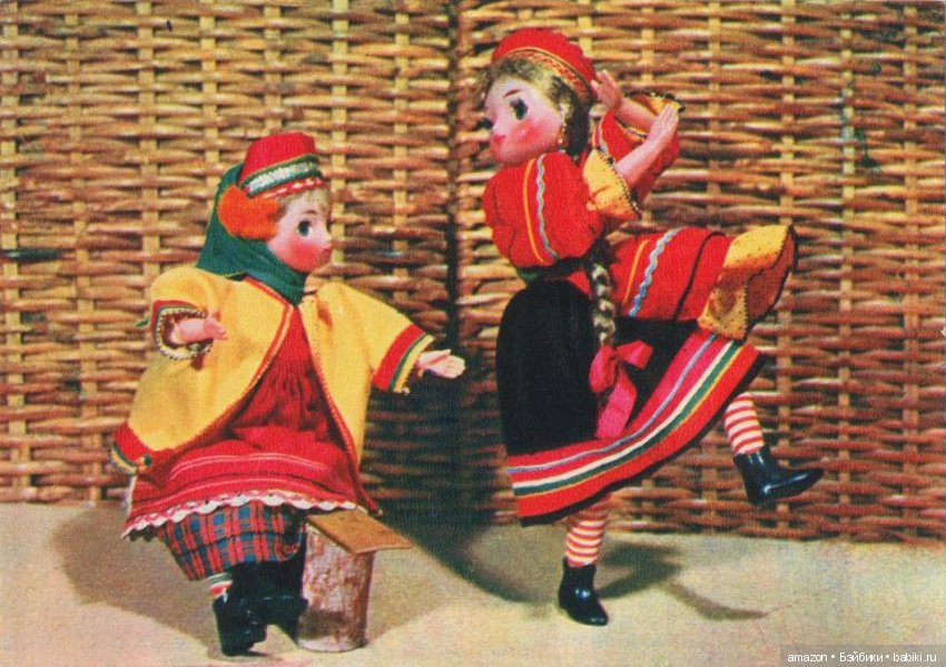 Серия открыток с куклами "Русский сувенир" и не только