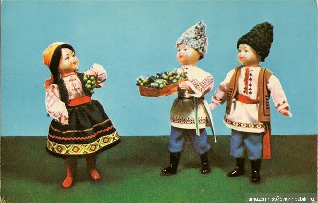 Серия открыток с куклами "Русский сувенир" и не только