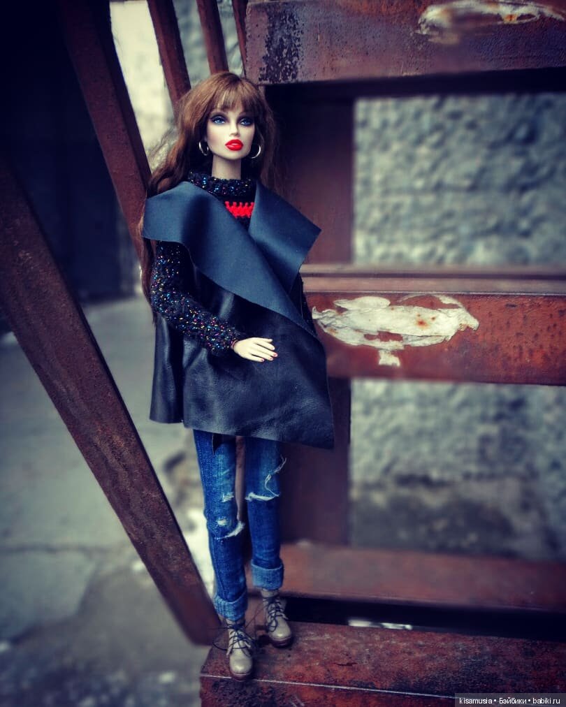 В одном мрачном городе — Куклы Integrity Toys (Интегрити): Poppy Parker