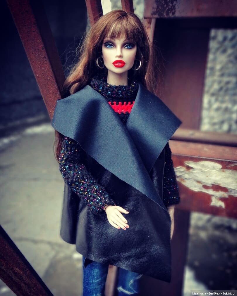 В одном мрачном городе — Куклы Integrity Toys (Интегрити): Poppy Parker