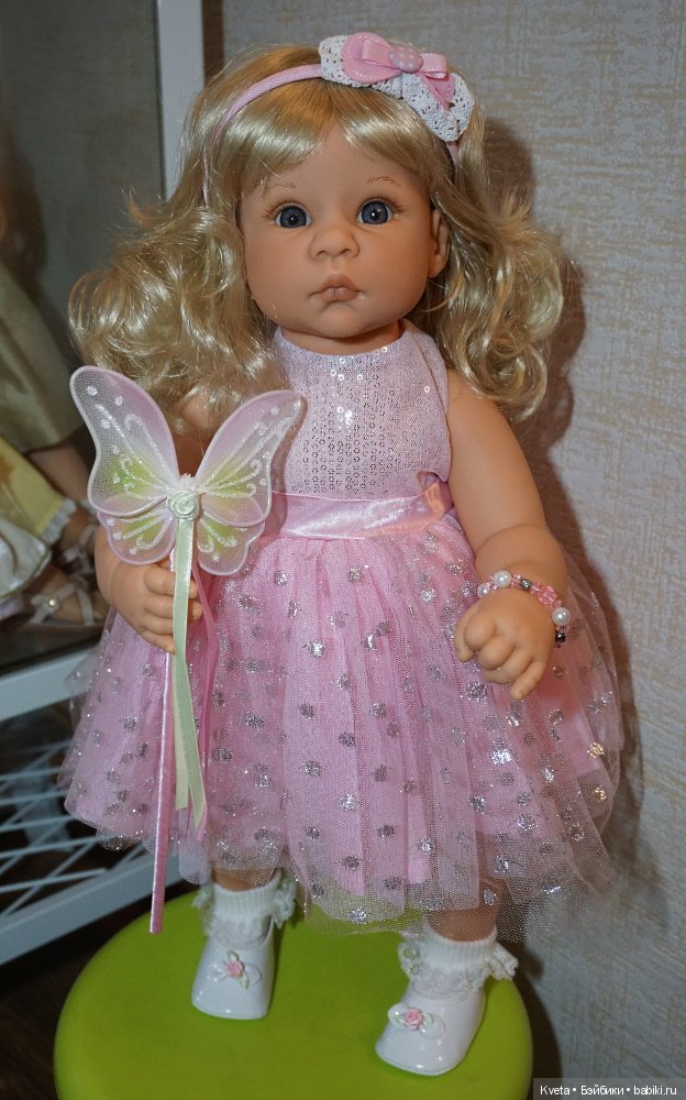 "Peaches and Cream" Lee Middleton