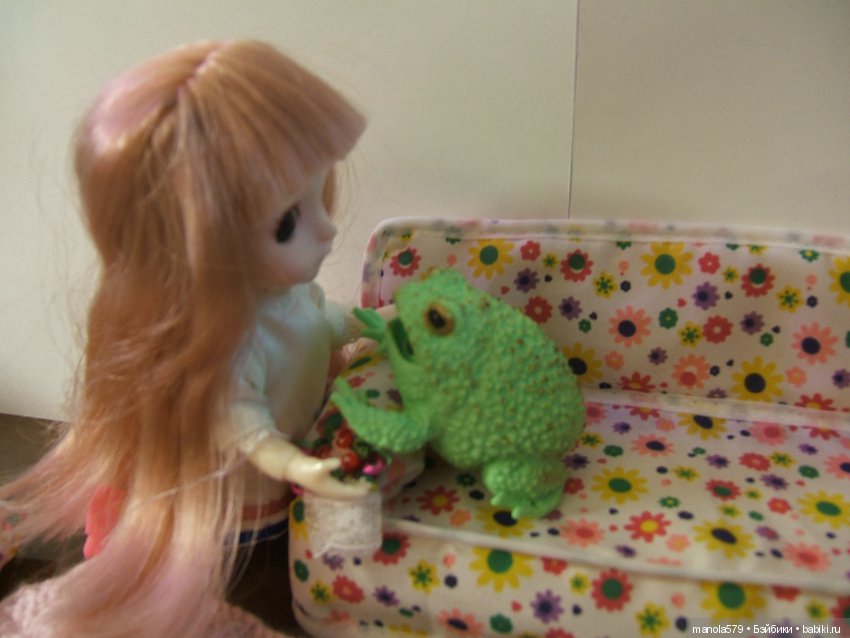 Три девицы вечерком замечтались о своём. Сказочка