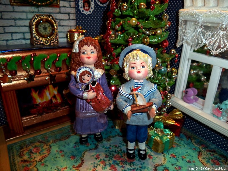 новогодние куколки на елку. католическая рождественская кукла. рождественские куклы. куклы барби отмечают новый год. снежная королева кукла кай герда.