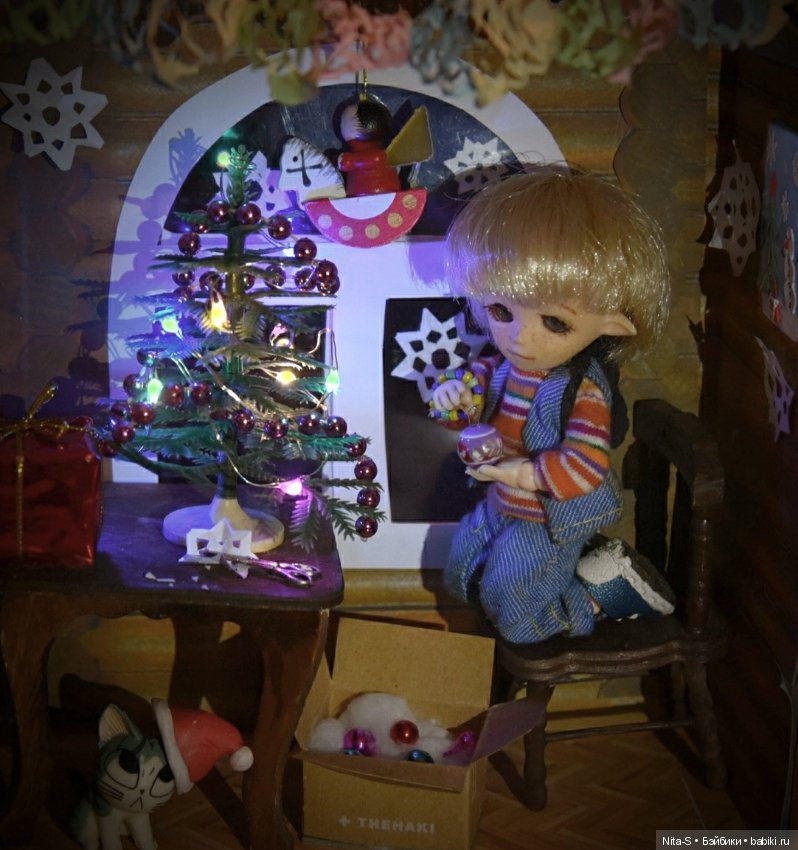 Дилька наряжает елку — Куклы и тела Obitsu (Обитсу): 1/6 (фото 3)