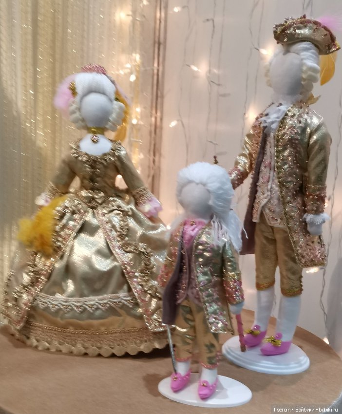 Гостиный двор. Декабрьская выставка кукол 2019 г., часть 2 (фото) (фото 4)