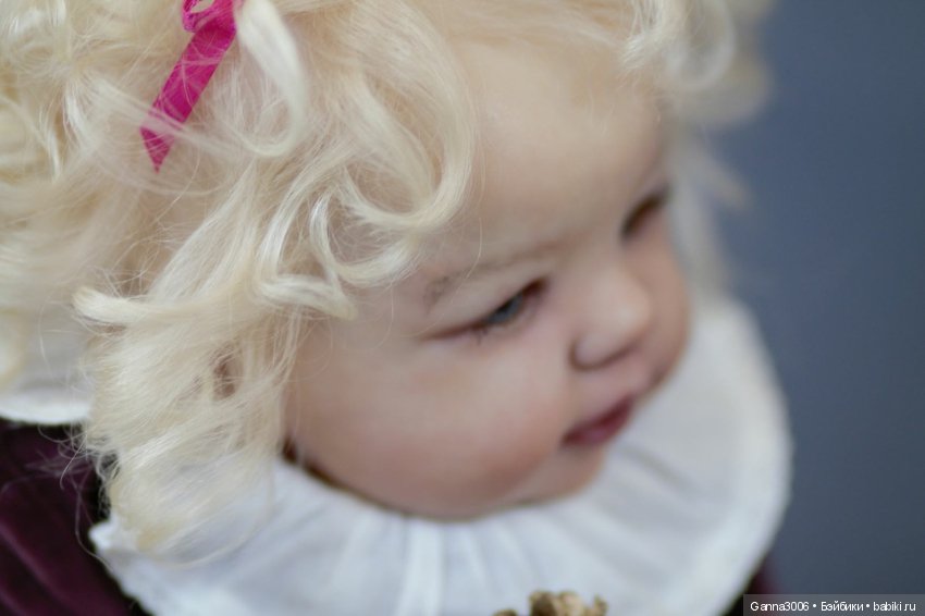 Прототип Abigail Smiling by Laura Tuzio Ross