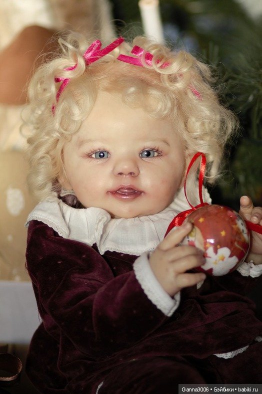 Прототип Abigail Smiling by Laura Tuzio Ross