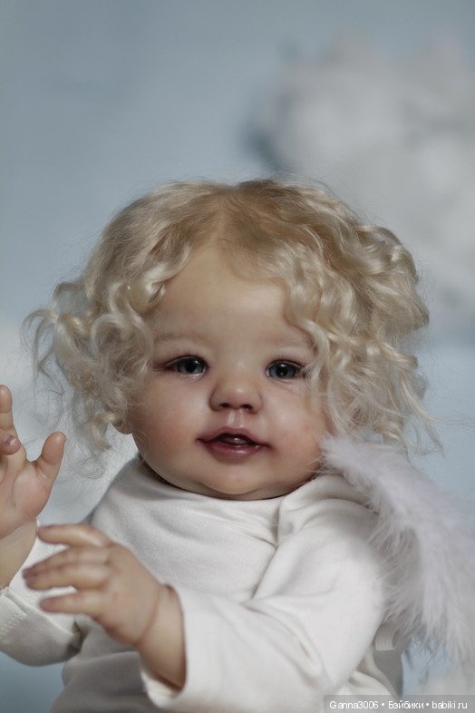 Прототип Abigail Smiling by Laura Tuzio Ross