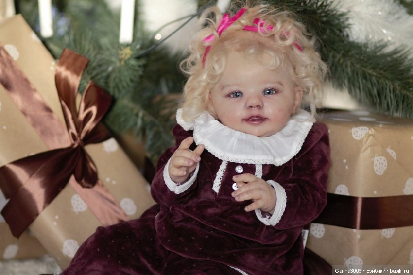 Прототип Abigail Smiling by Laura Tuzio Ross