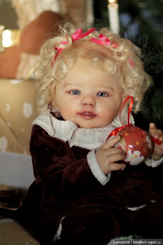 Прототип Abigail Smiling by Laura Tuzio Ross