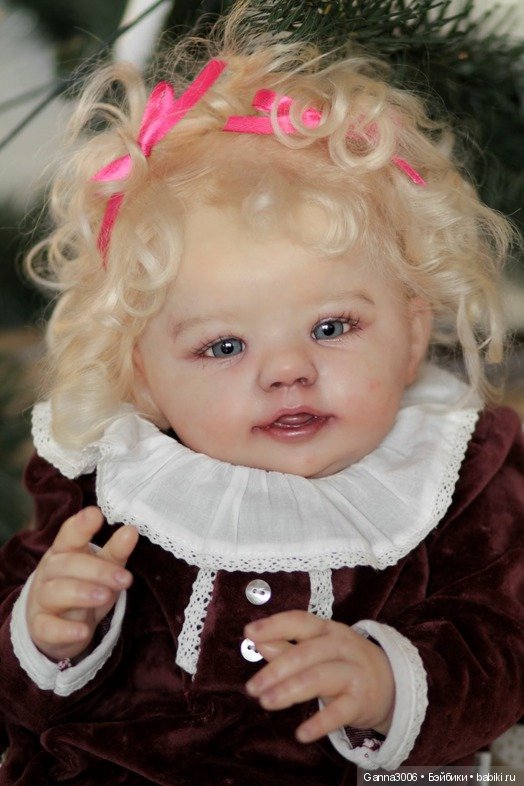 Прототип Abigail Smiling by Laura Tuzio Ross