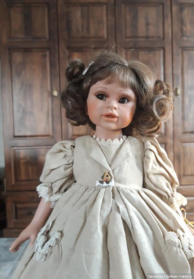 Подарок под елку - куколка