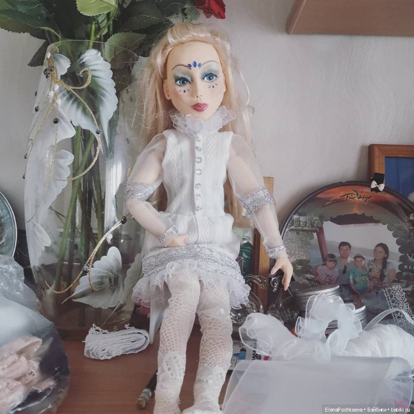 Волшебная Снегурочка, шарнирная интерьерная кукла (фото 9)