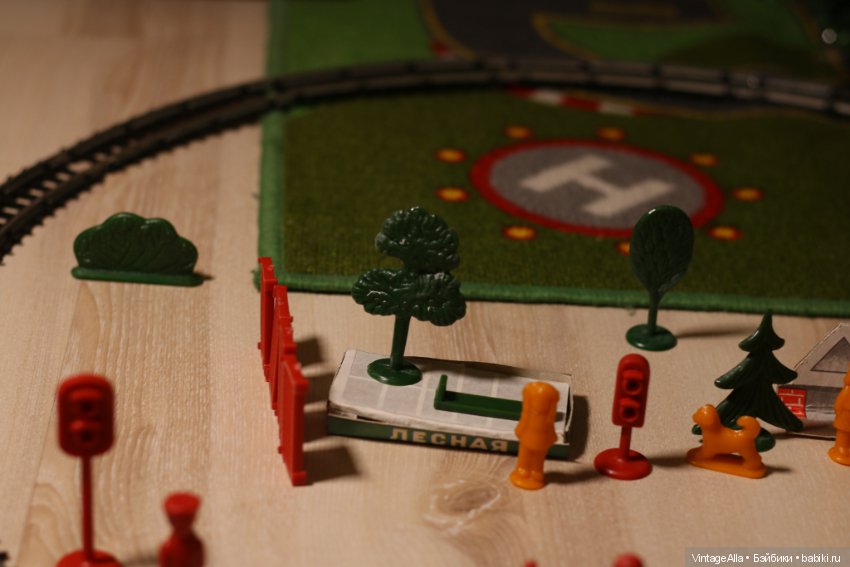 Железная дорога — Игрушки СССР и советского детства: резиновые (фото 4)
