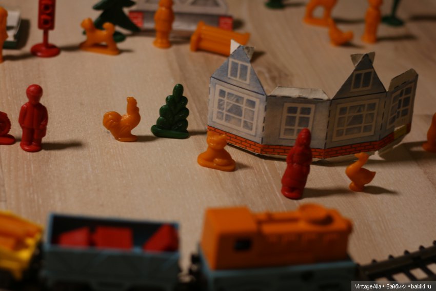Железная дорога — Игрушки СССР и советского детства: резиновые (фото 6)