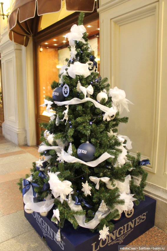 Парад ГУМовских елок — Новый год и Рождество: праздничные фото кукол (фото 7)