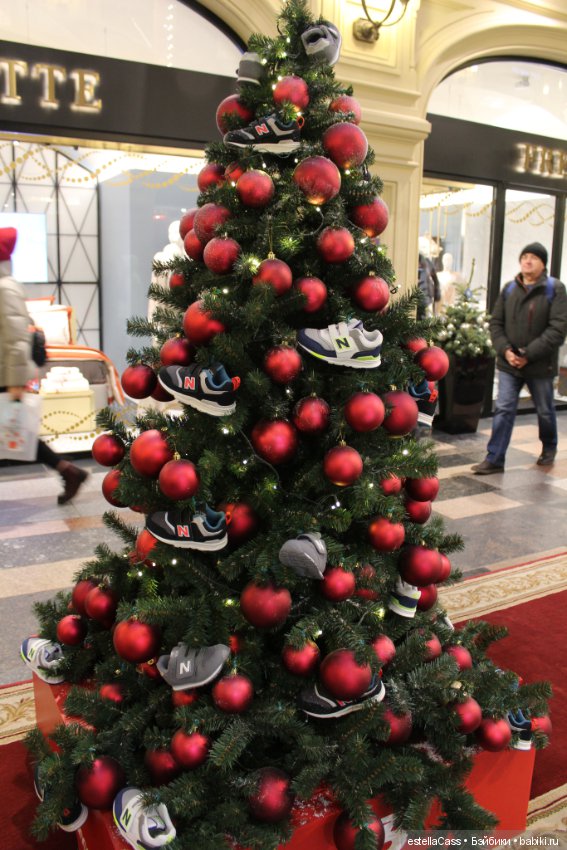 Парад ГУМовских елок — Новый год и Рождество: праздничные фото кукол