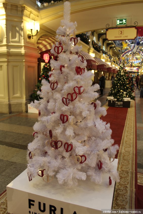 Парад ГУМовских елок — Новый год и Рождество: праздничные фото кукол