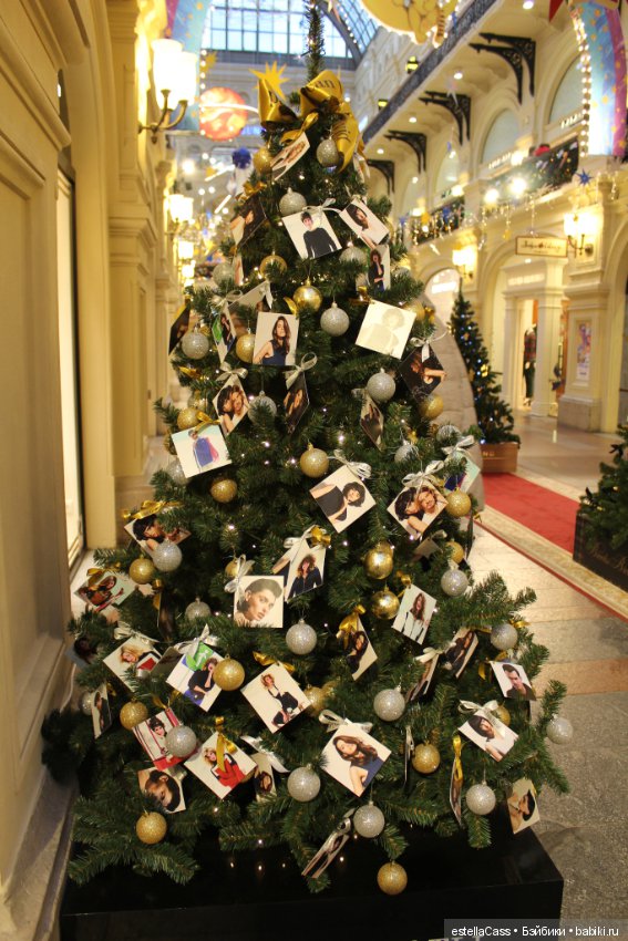 Парад ГУМовских елок — Новый год и Рождество: праздничные фото кукол