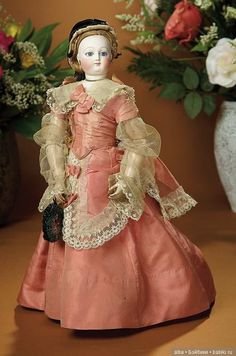 Модные куклы. Фасоны платья