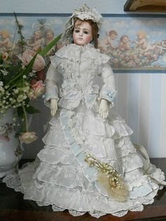 Модные куклы. Фасоны платья (фото 5)