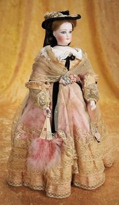 Модные куклы. Фасоны платья (фото 3)