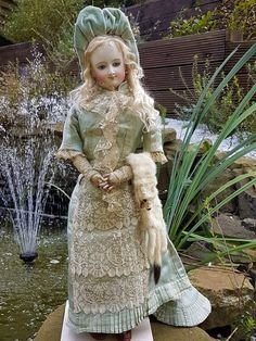 Модные куклы. Фасоны платья