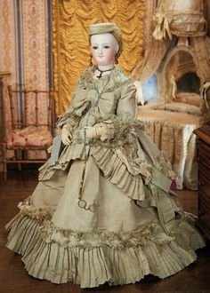 Модные куклы. Фасоны платья (фото 8)