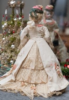 Модные куклы. Фасоны платья