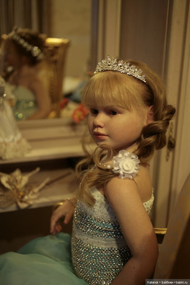 Моя любимая Габриелла с Новогодними фотографиями