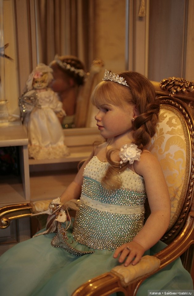 Моя любимая Габриелла с Новогодними фотографиями