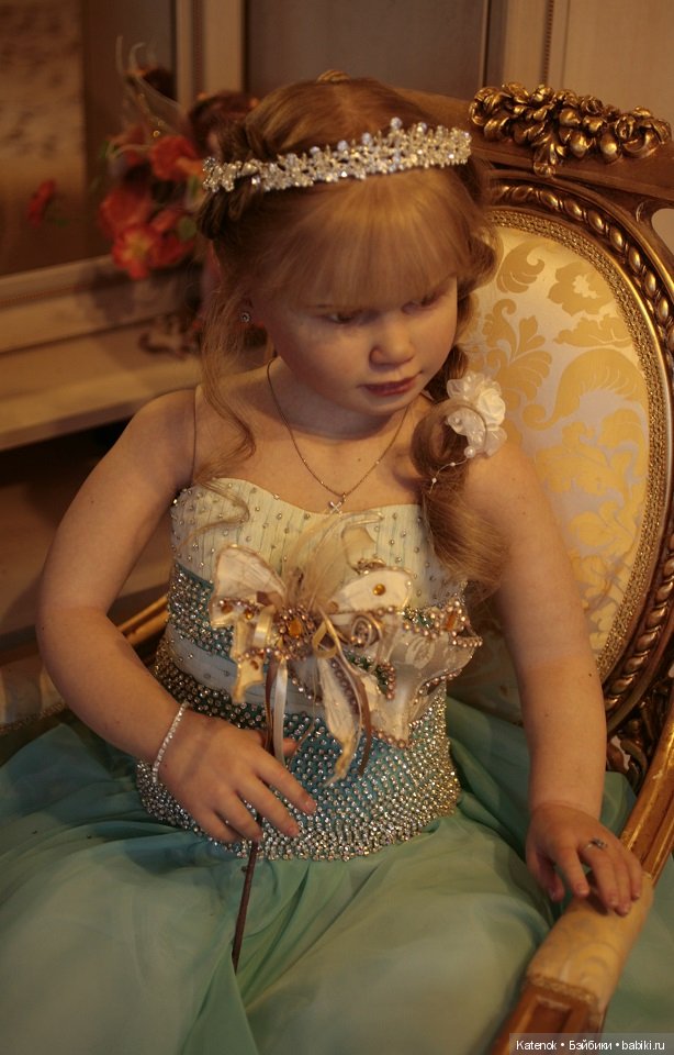 Моя любимая Габриелла с Новогодними фотографиями