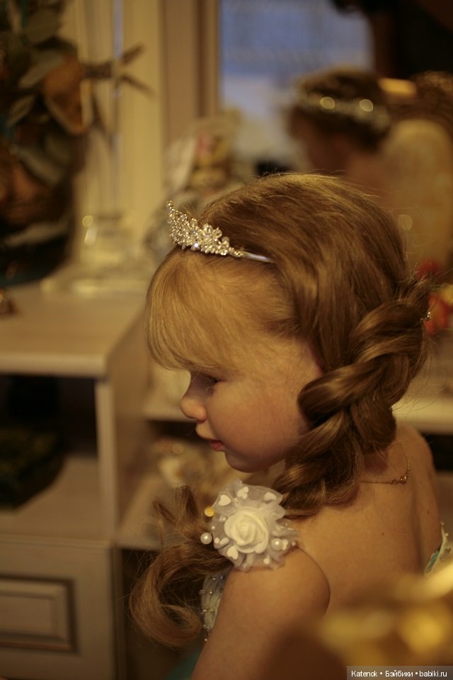 Моя любимая Габриелла с Новогодними фотографиями