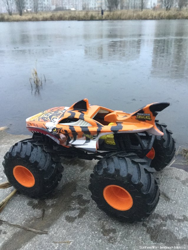 Желанный подарок дочки или монстр трак от hot wheels (фото 7)