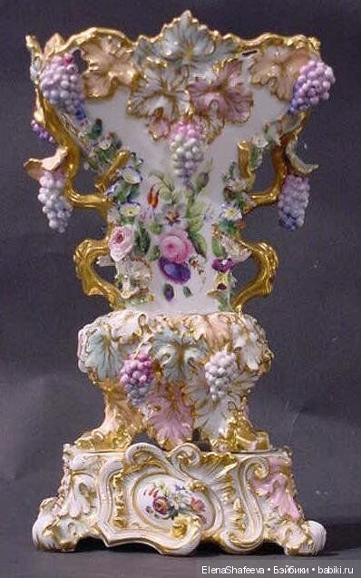 И конечно вазы! Какой же дом без них!? Антикварные шедевры