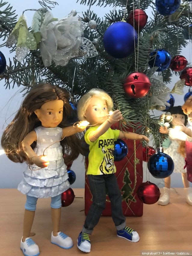 Как малышня елку наряжала (фото 5)