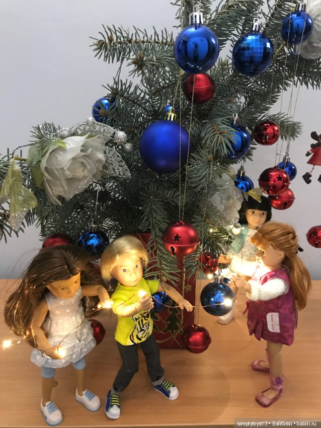 Как малышня елку наряжала (фото 4)