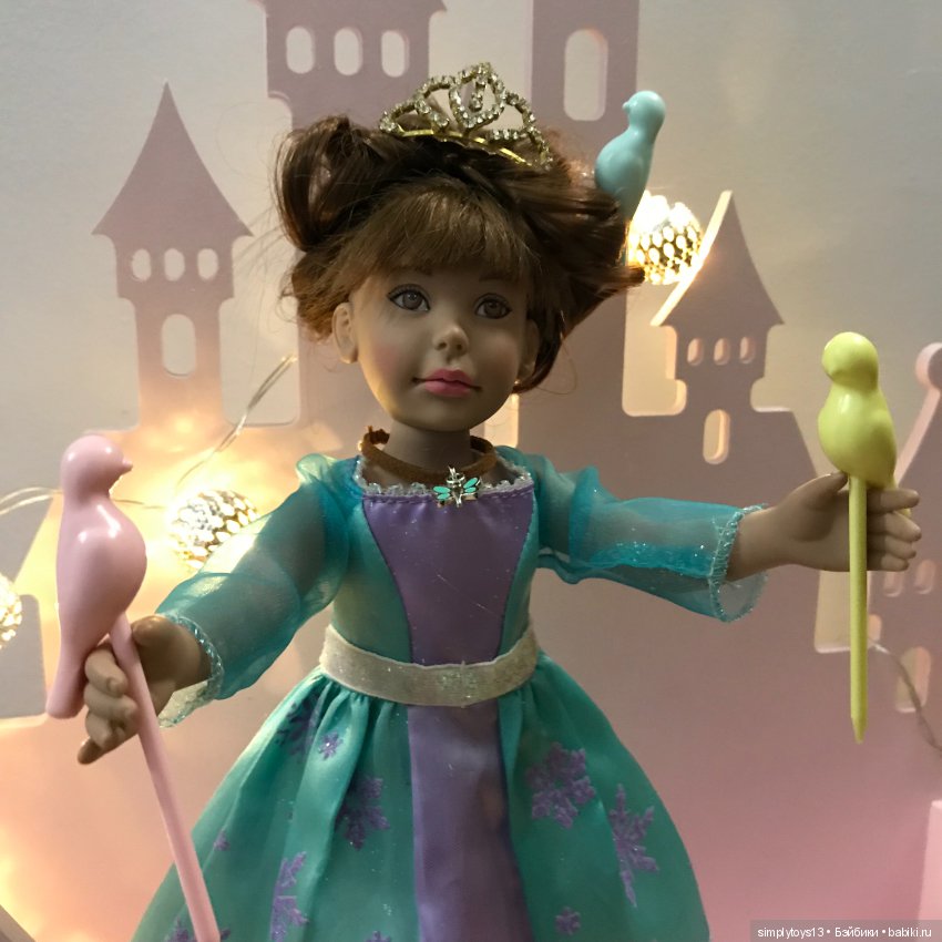 Орешек и ее волшебные птички несут волшебство в каждый дом