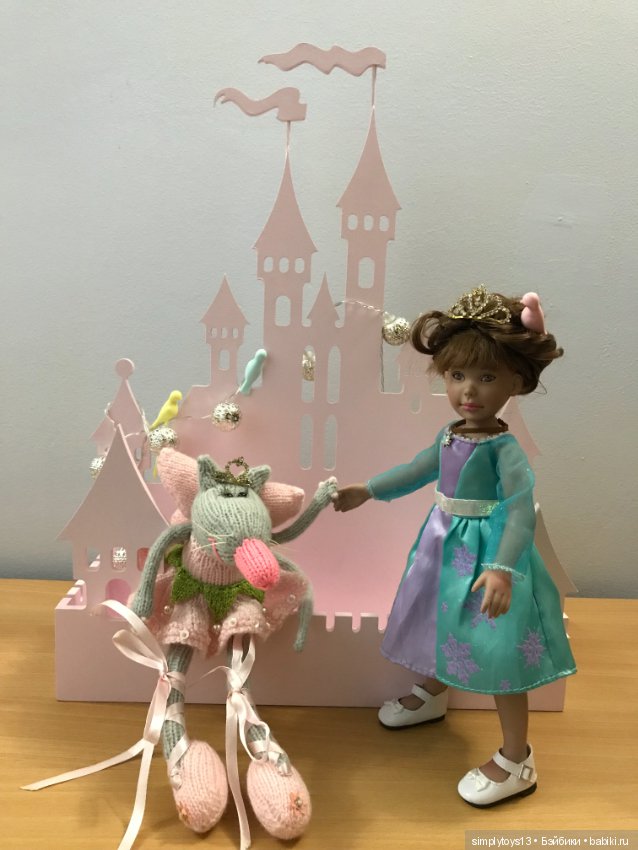 Орешек и ее волшебные птички несут волшебство в каждый дом