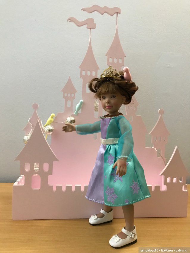 Орешек и ее волшебные птички несут волшебство в каждый дом