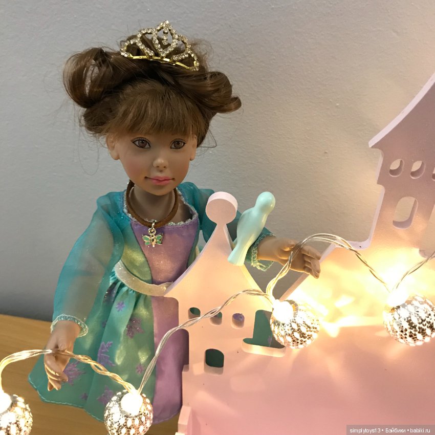 Орешек и ее волшебные птички несут волшебство в каждый дом