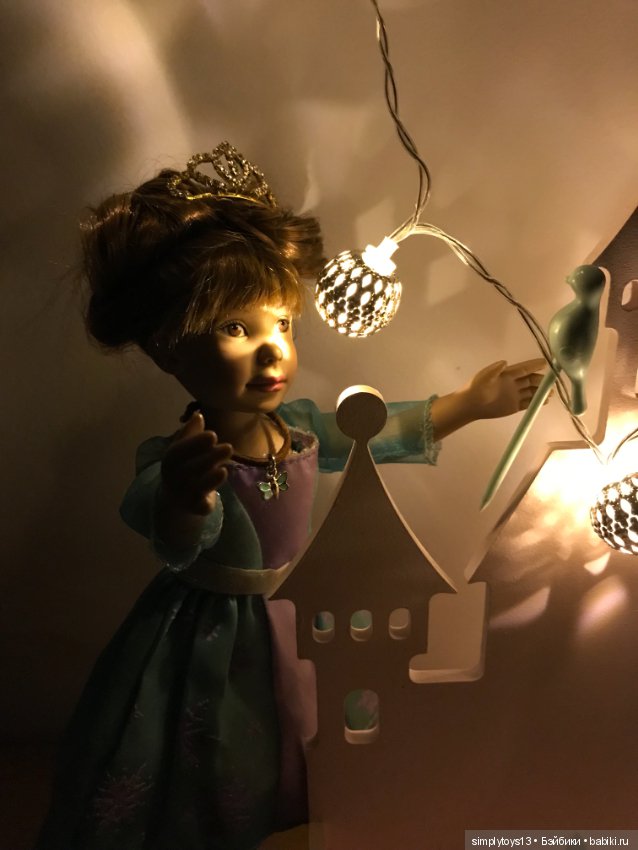 Орешек и ее волшебные птички несут волшебство в каждый дом