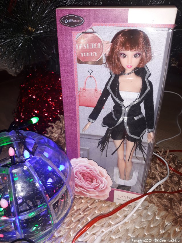 Черно-белая и в серебре, но... не Крыса, или Девочка из коробки (фото 4)