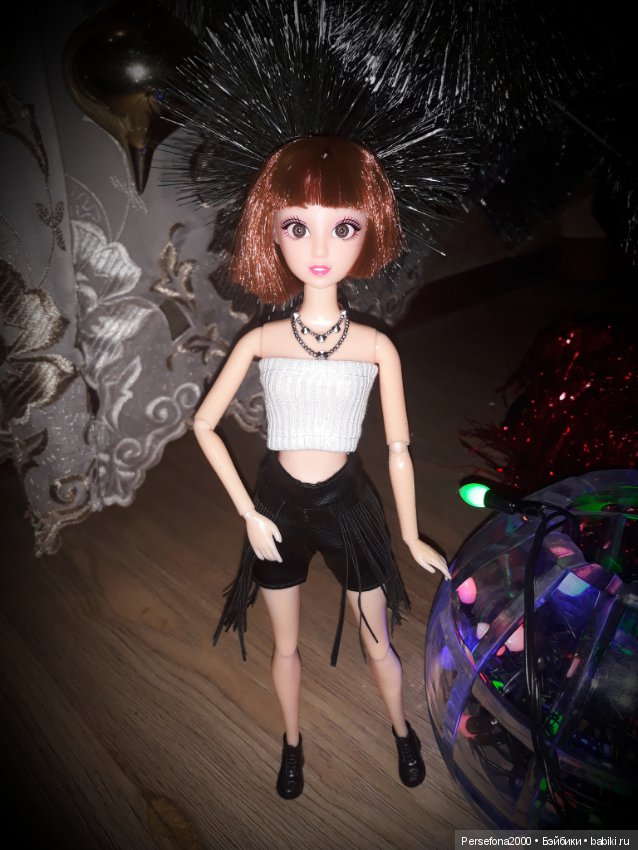 Черно-белая и в серебре, но... не Крыса, или Девочка из коробки (фото 6)