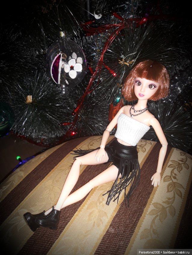 Черно-белая и в серебре, но... не Крыса, или Девочка из коробки