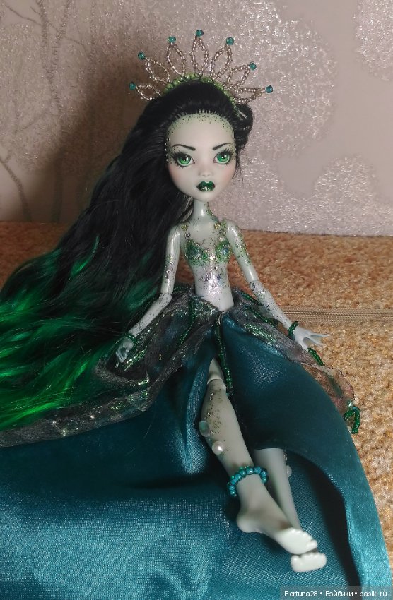 Морская сирена поздравляет всех с Новым годом (фото 3)